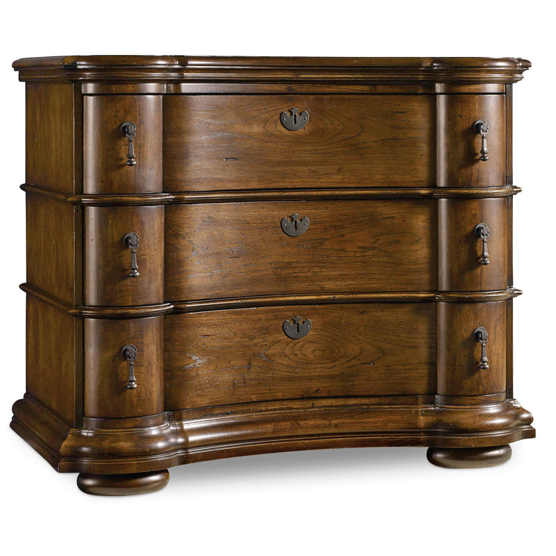 Hooker Furniture 5447-90017 Archivist Bachelors Chest IMAGE 1