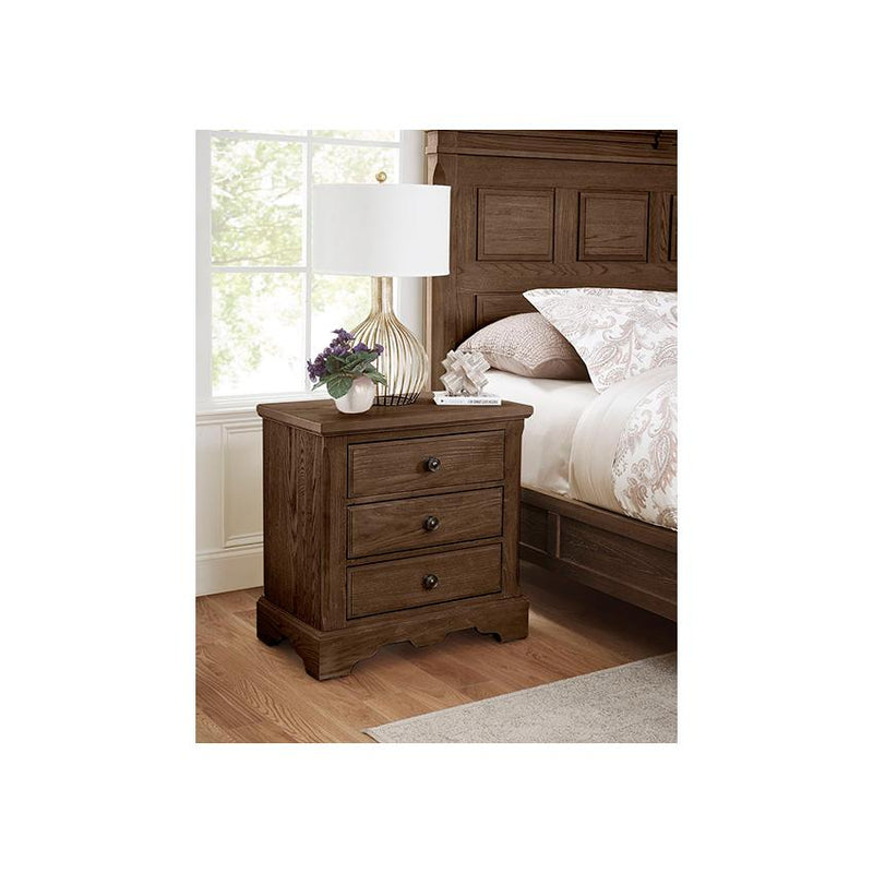 Vaughan-Bassett Heritage 3-Drawer Nightstand 112-227 IMAGE 2