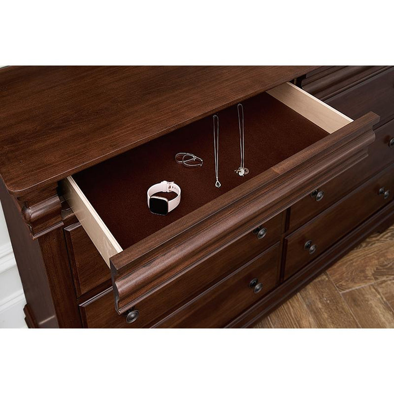 Vaughan-Bassett Vista 8-Drawer Dresser 770-002 IMAGE 3