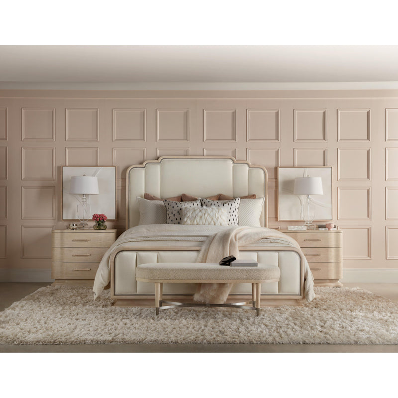 Hooker Furniture 6500-90866-80 Nouveau Chic King Upholstered Bed IMAGE 5