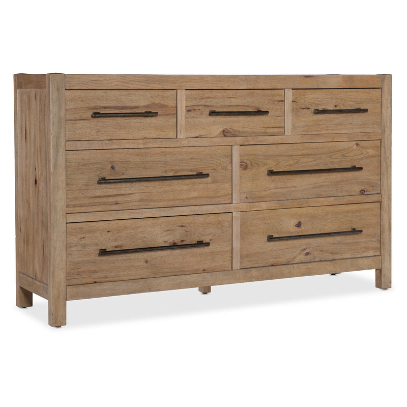 Hooker Furniture 6952-90002-80 Vineyard Row Seven-Drawer Dresser IMAGE 1