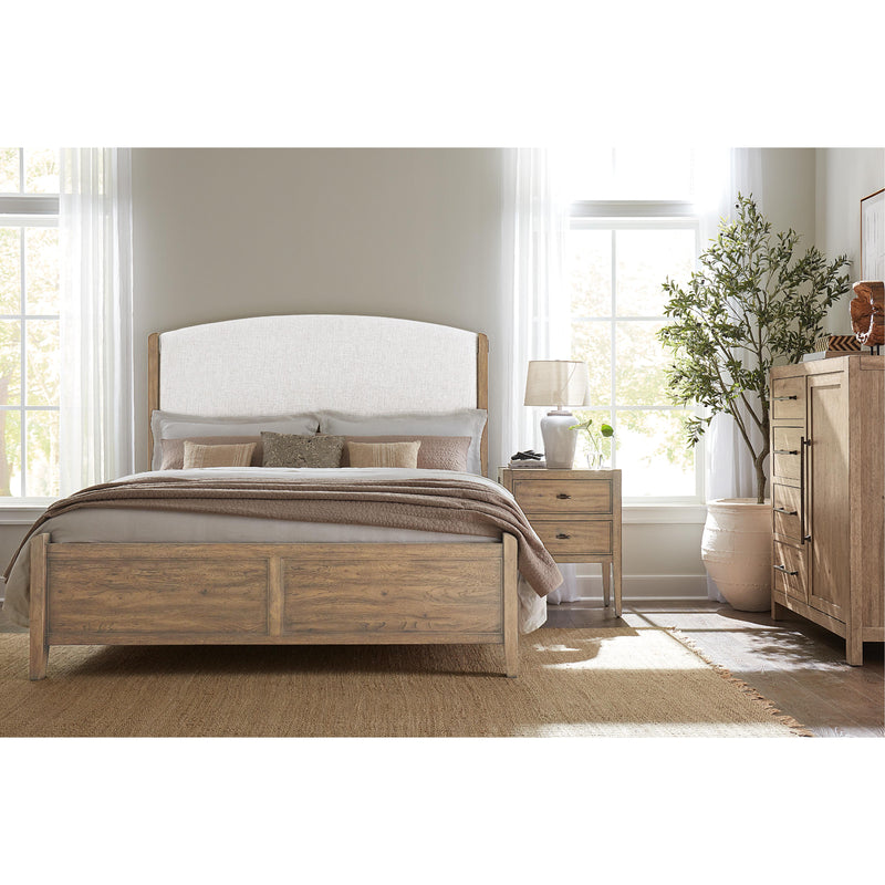 Hooker Furniture 6952-90866-80 Vineyard Row King Upholstered Bed IMAGE 3