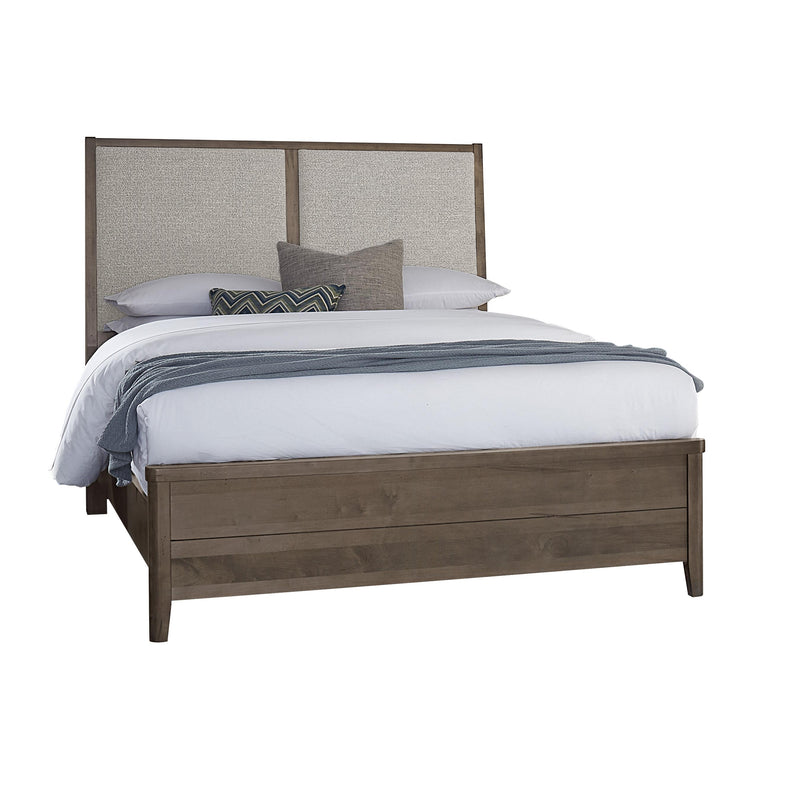 Vaughan-Bassett Woodbridge 820 King Upholstered Bed with Grey Fabric - Dark Cashmere IMAGE 1