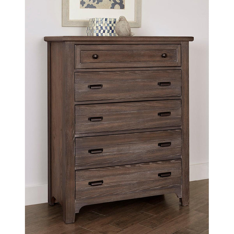 Vaughan-Bassett Bungalow 5-Drawer Chest 740-115 IMAGE 3